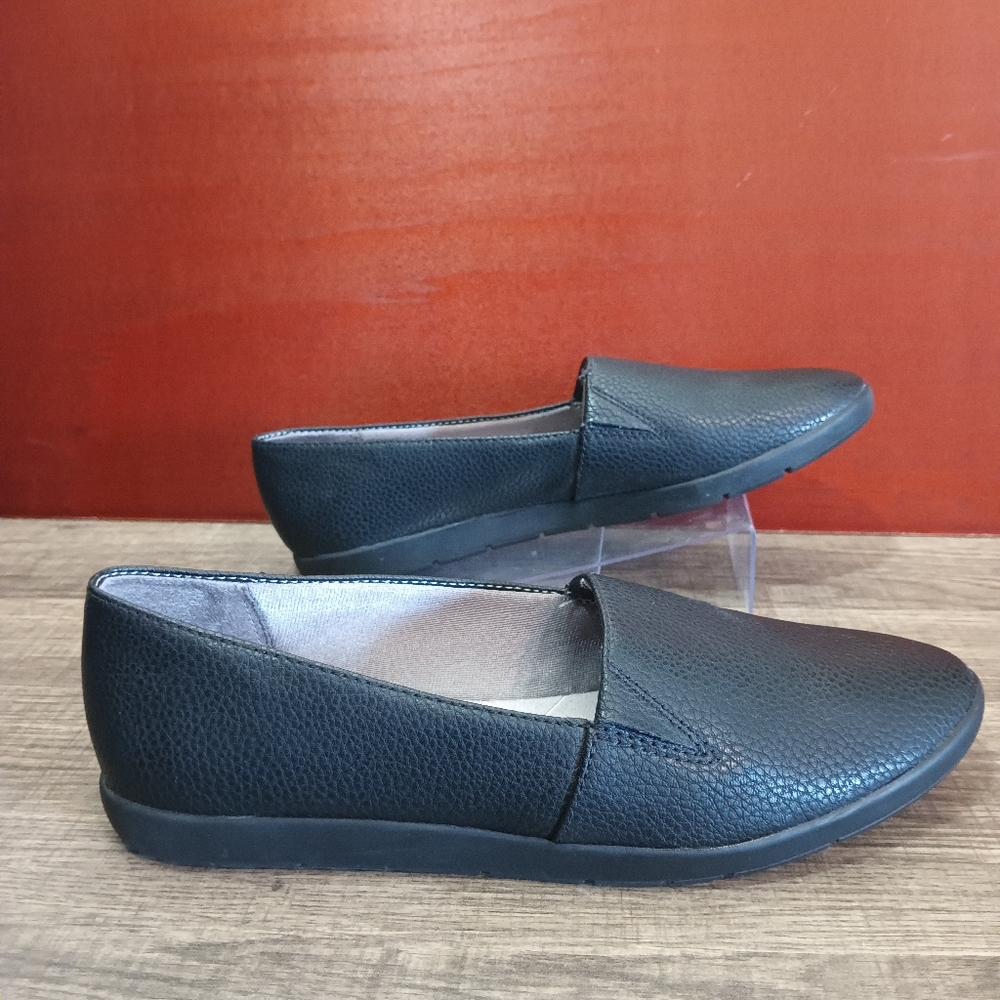 Life Stride Velocity women's size 10M shoes/loafers